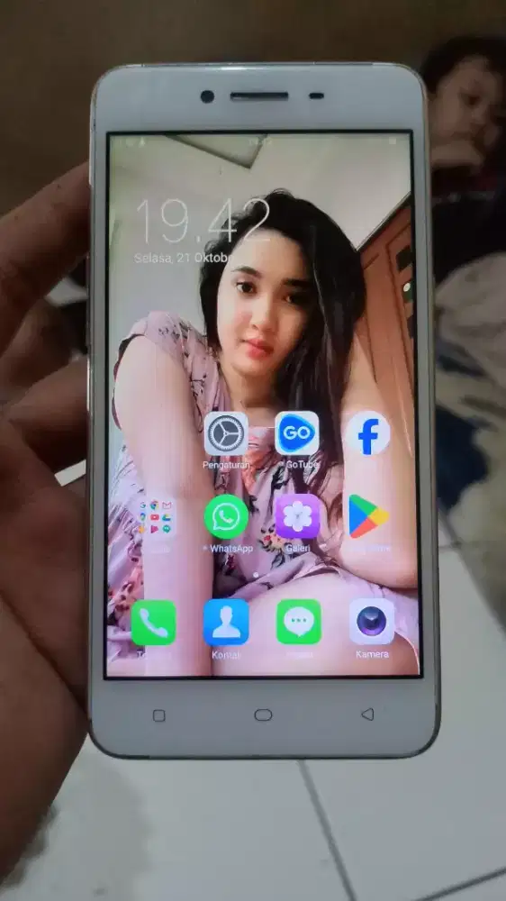 Oppo A37f 4G 2/16 layar 5 inchi mulus
