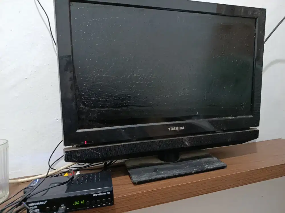 TV LCD Toshiba 29 inch