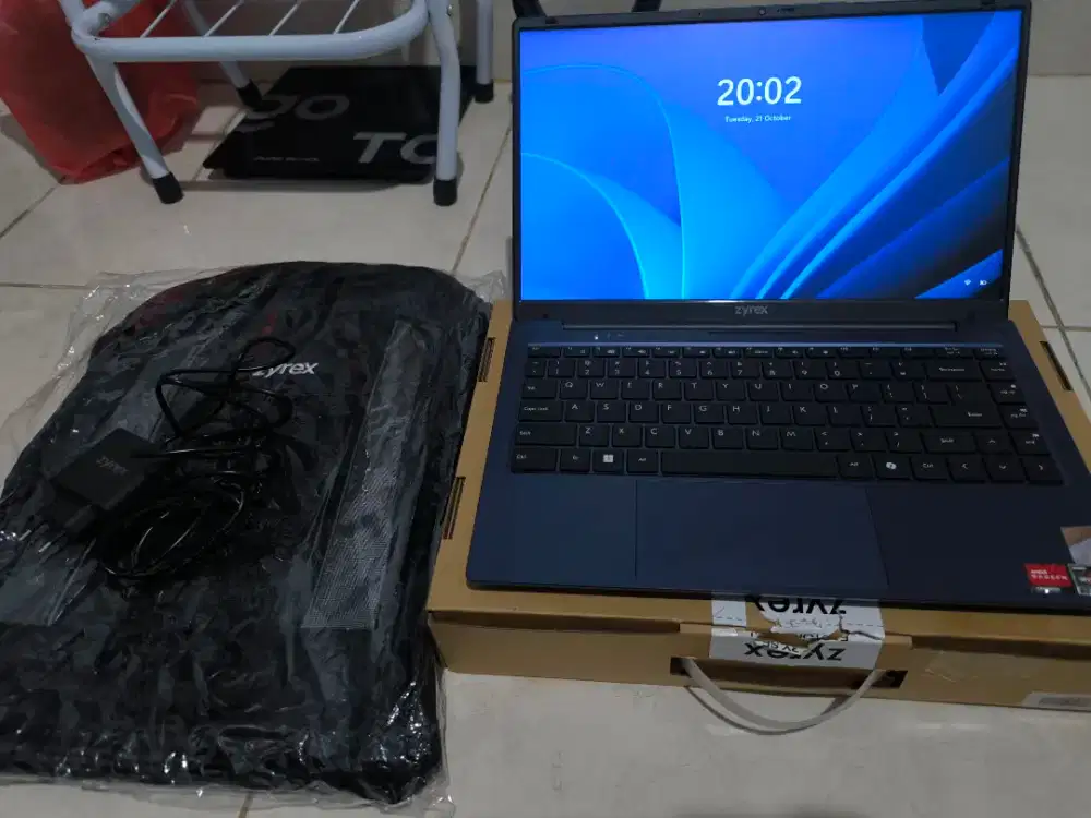 LAPTOP ZYREX D-TECH RAM 16 GB  SSD 256 GB