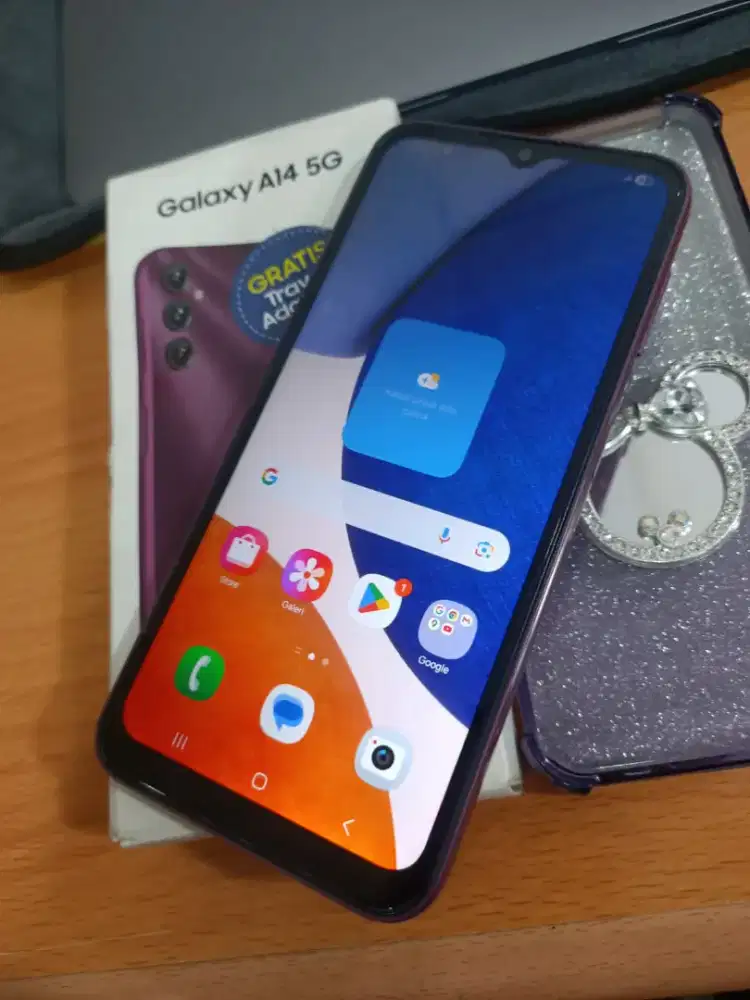 Samsung a14 5g 6/128gb 
Siap pakai