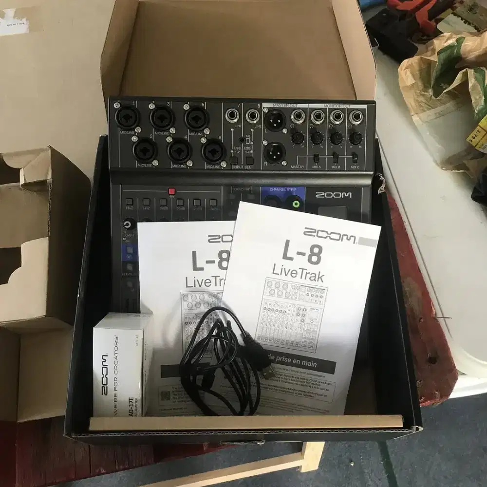 zoom live track L-8