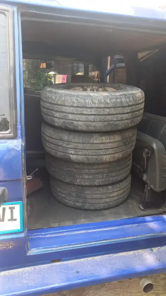 Velg ban mobil pemakaian 2 bulan