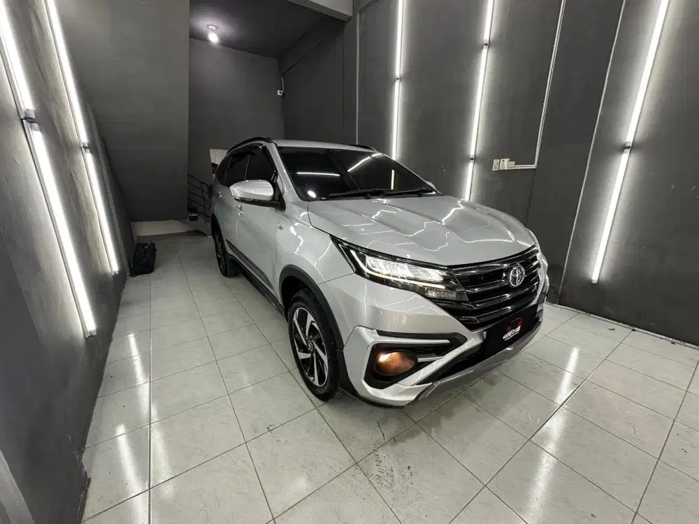 TOYOTA RUSH GR MATIC 2022 SILVER VELOZ HRV BRV XPANDER CROSS YARIS