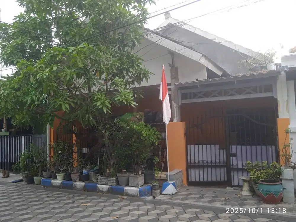 Rumah Wiguna Tengah