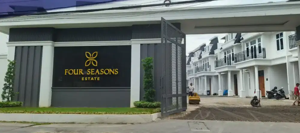 DIJUAL TOWN HOUSE FOUR SEASONS