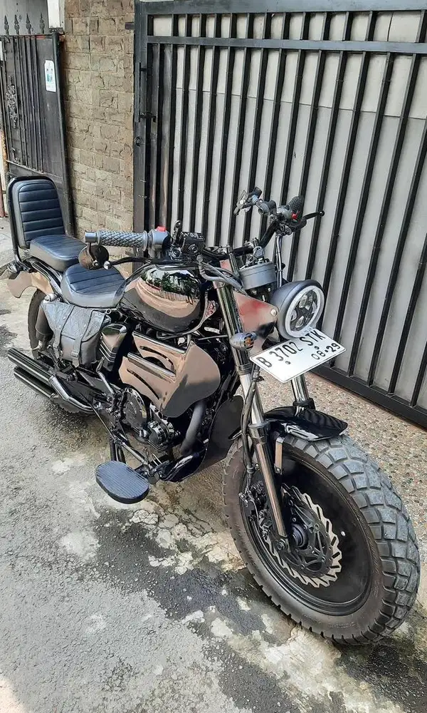 Yamaha Costum Benelli