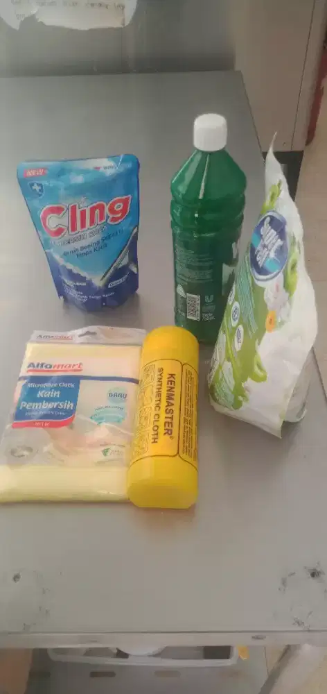 Butuh pekerjaan
