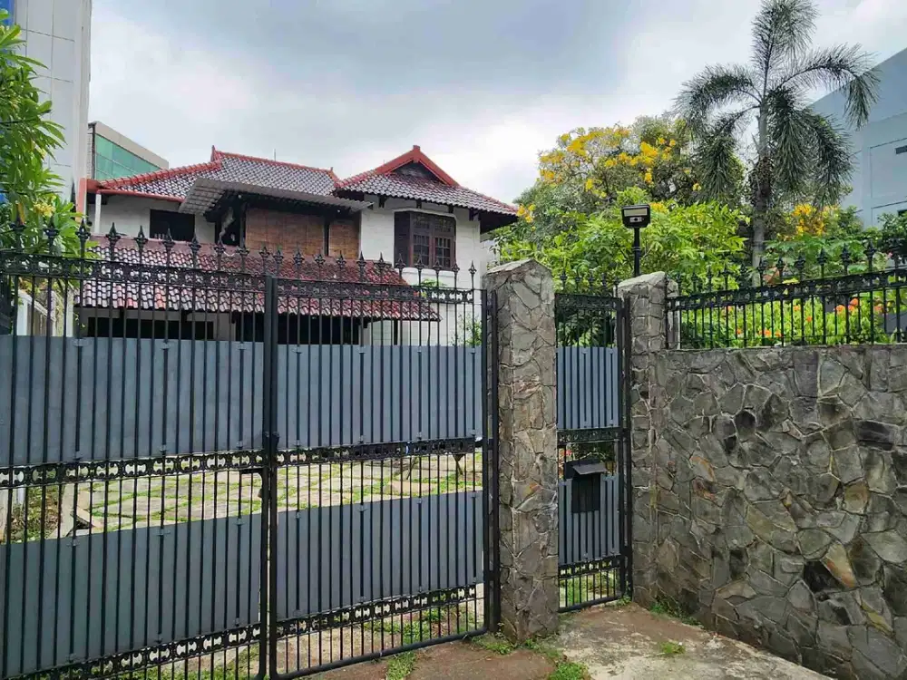 MURAHH Rumah tua hitung tanah Menteng Proklamasi
