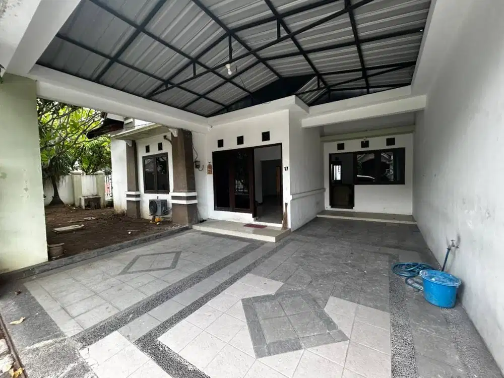 RUMAH HOOK SEMI FURNITURE  DI PERUMAHAN DELTA SARI BARU SIDOARJO