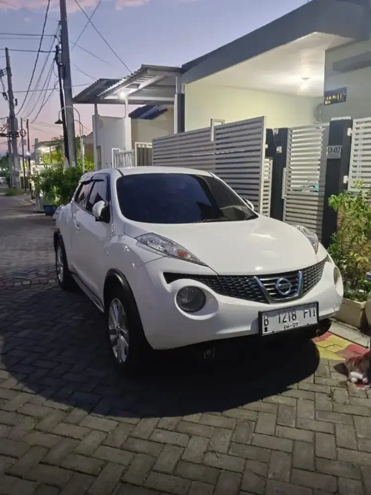 Nissa juke putih