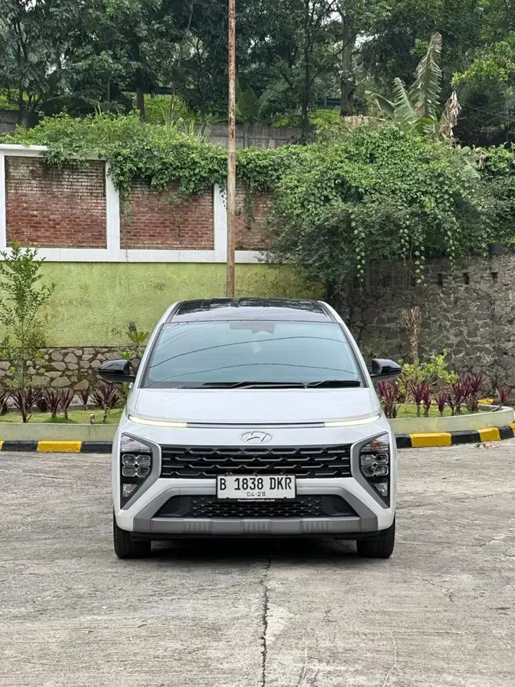 HYUNDAI STARGAZER PRIME AT 2023 TWO TONE