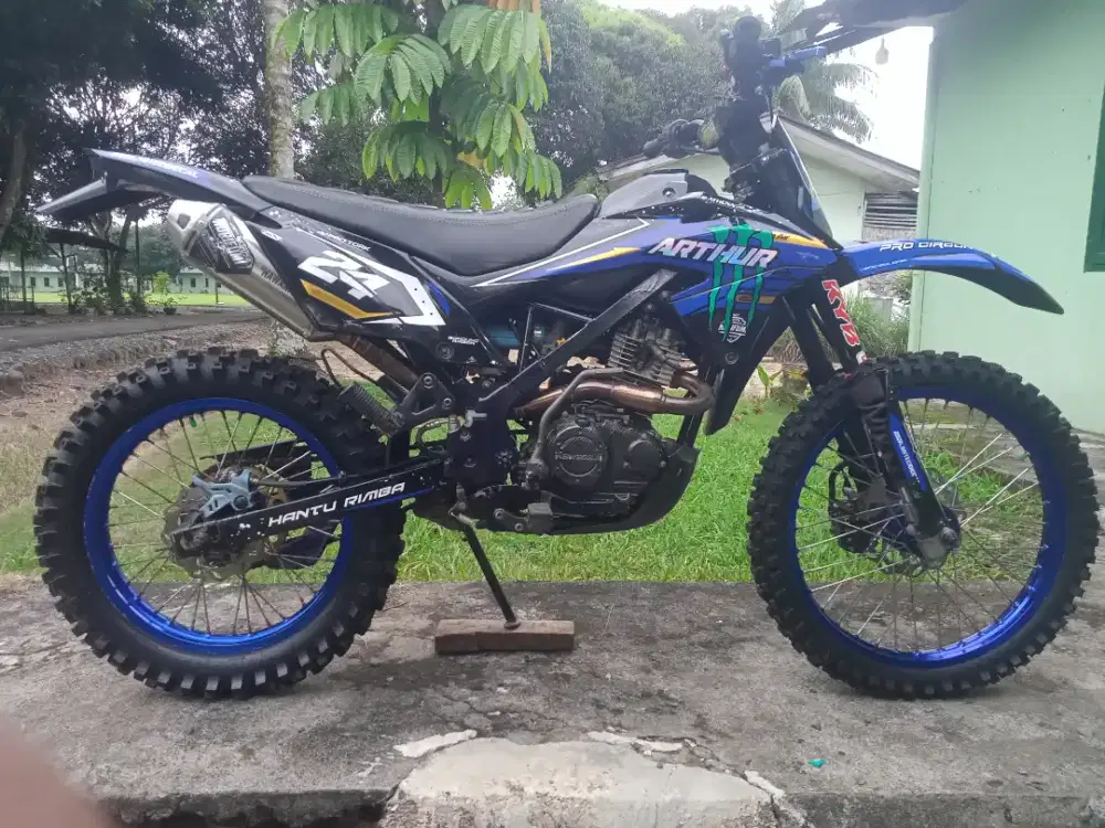 KAWASAKI KLX 150 tahun 2016
