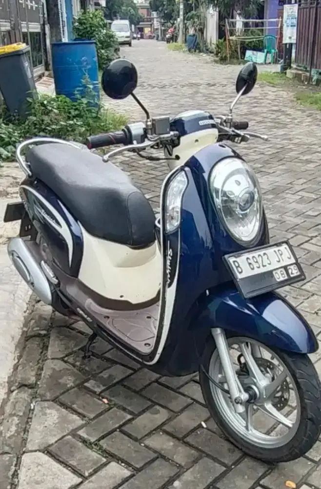 Motor Honda Scoopy tahun 2014 surat lengkap