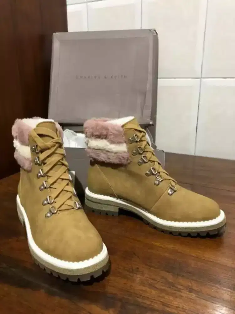 Sale NBU Charles & Keith Boots