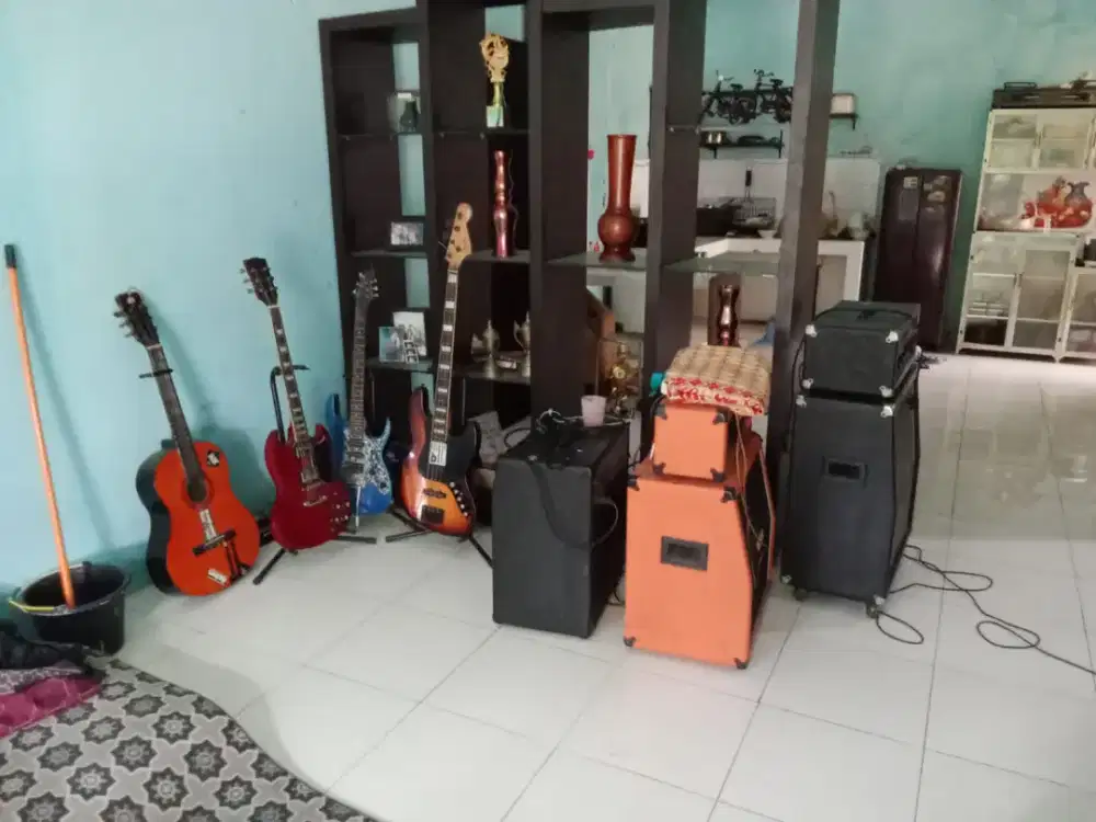 Dijual satu set alat music
