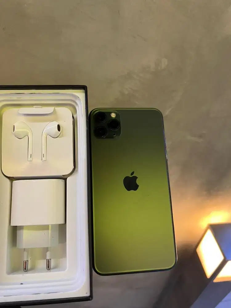 iphone 11 pro max 256gb iya juga baru