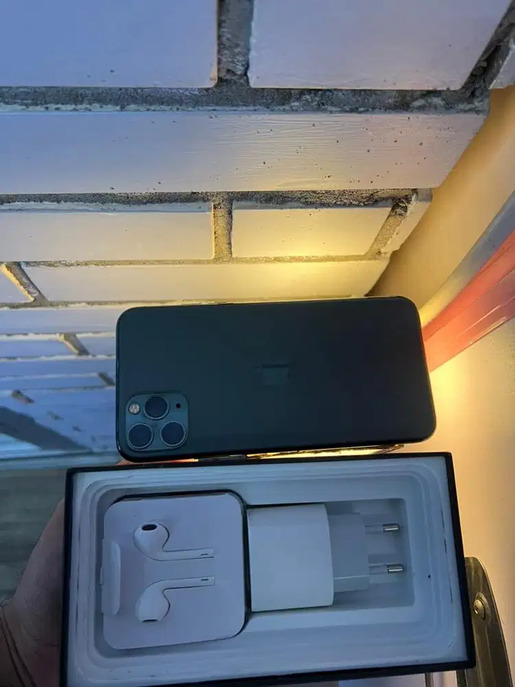 iphone 11 pro max 256gb follow baru