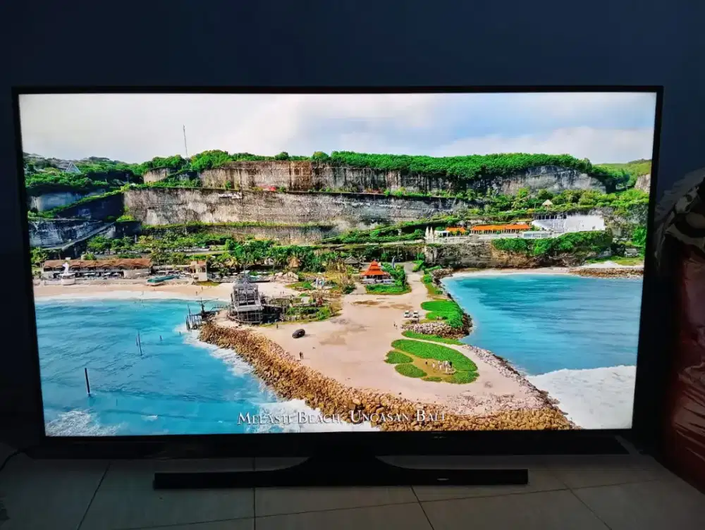 Samsung 75 UHD 4K Flat Smart TV JU6400