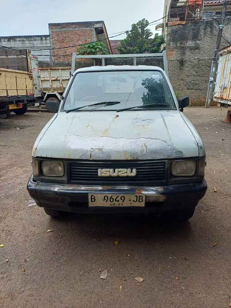 Isuzu Panther Pick Up Tahun 1993 Diesel