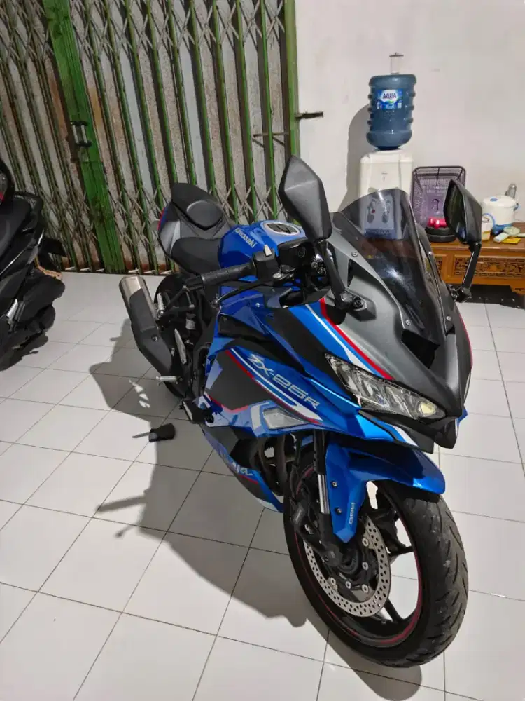 Motor Kawasaki ZX25r 250cc 2024 Lengkap Pajak Panjang