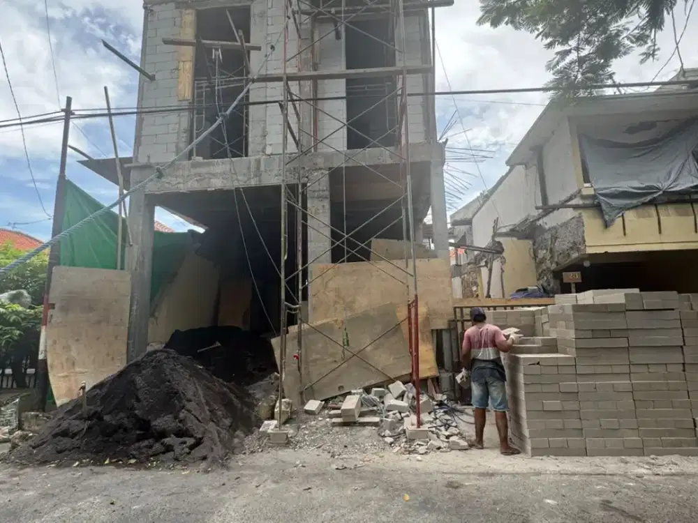 24 KT KM. Rumah kost Manyar dijual cepat.