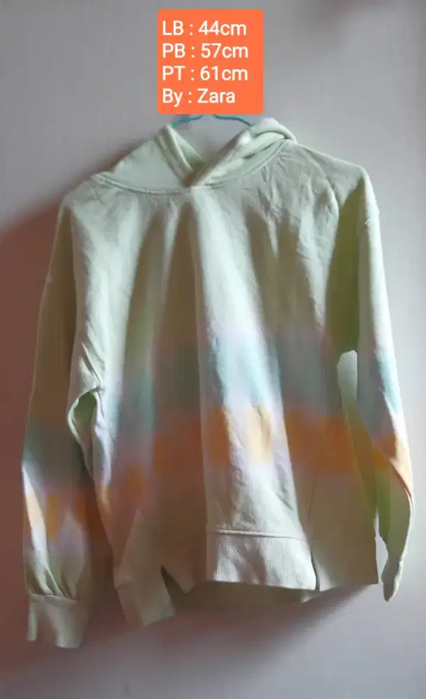 SWEATER HIJAU ZARA