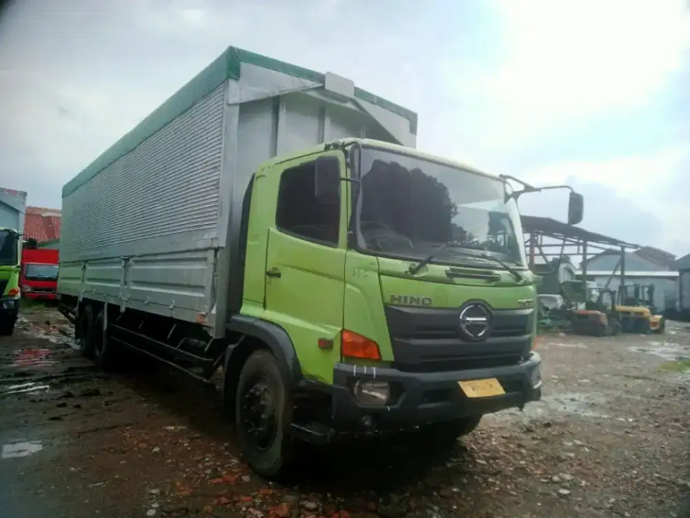HINO WINGBOX FL235JW 2018 TRONTON 6X2 TGN1 ORIGINAL SIAP KERJA MANTAP