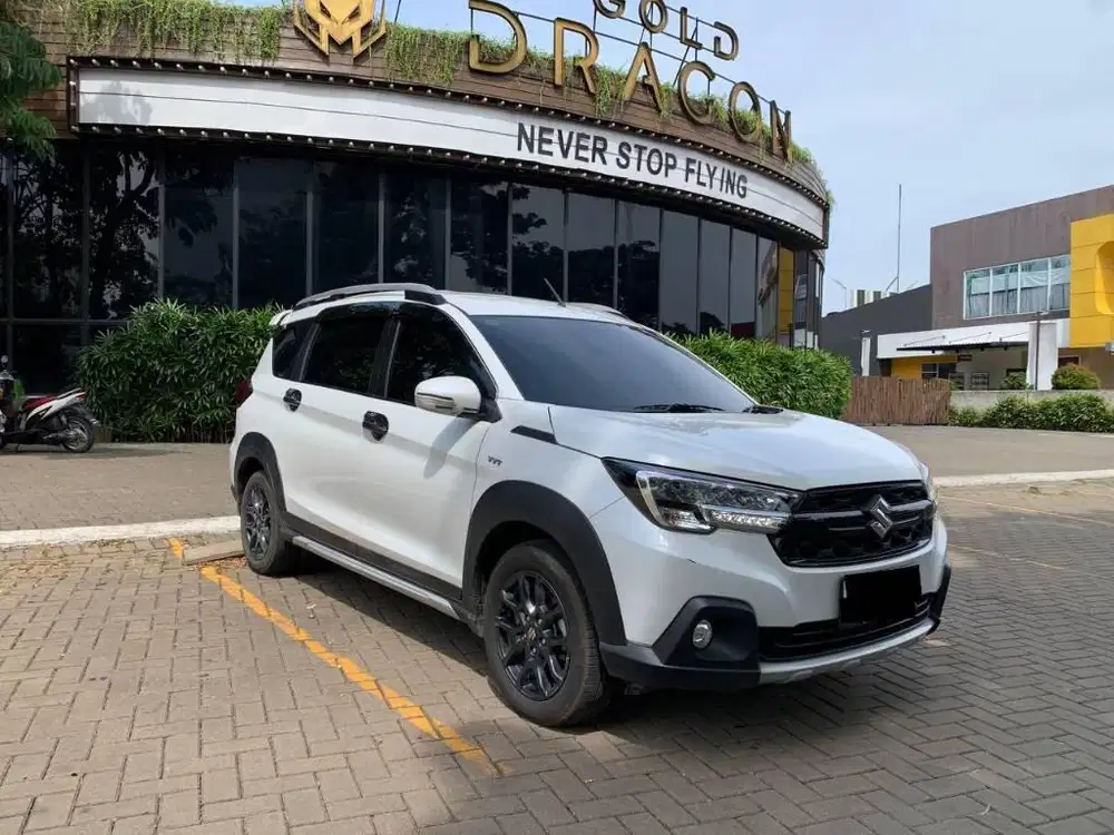 SUZUKI XL 7 BETA HYBRID 2023 AT PUTIH KM 30RB