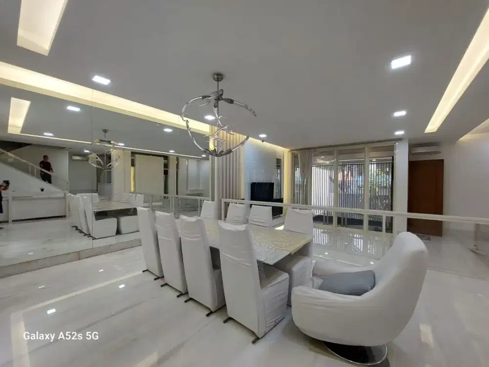 Dijual Rumah Di Garden House PIKUK 450M2 BRAND NEW PRIVATE POOL JAKUT