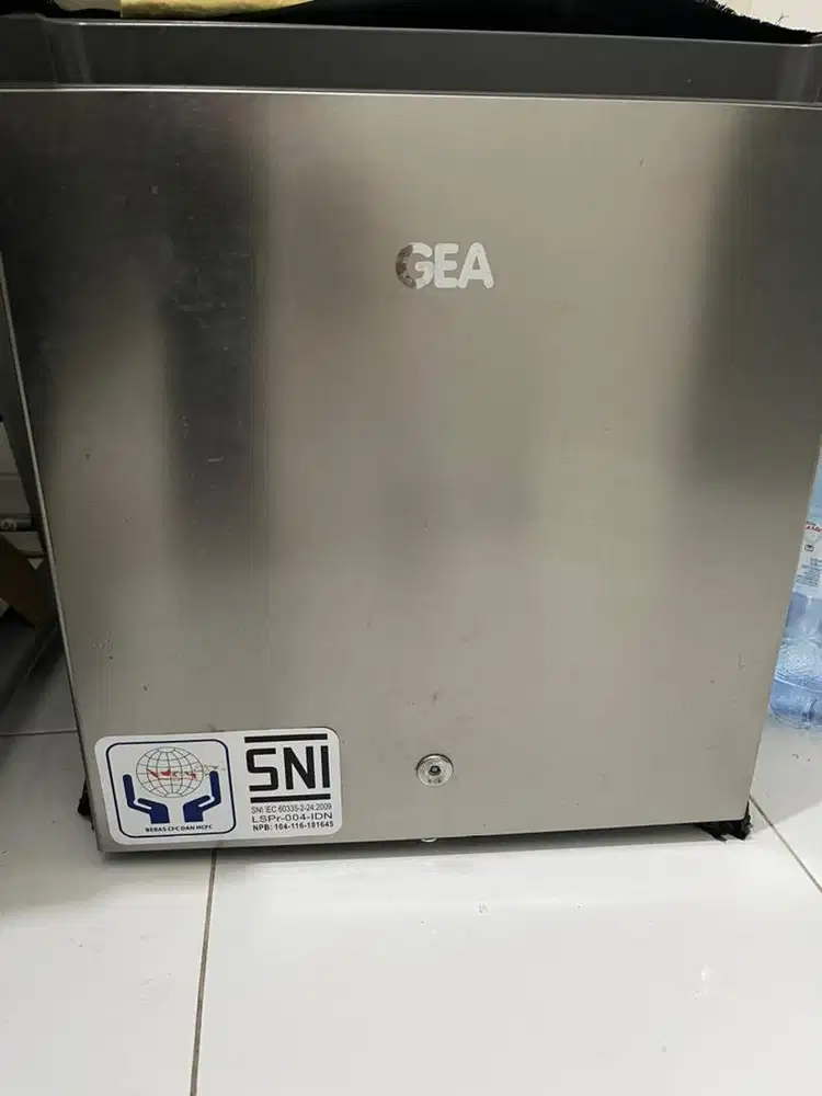 Jual Kulkas GEA bekas