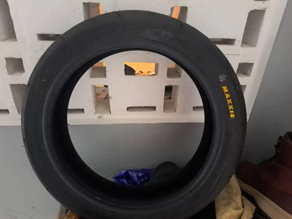 maxxis 110/80-14
