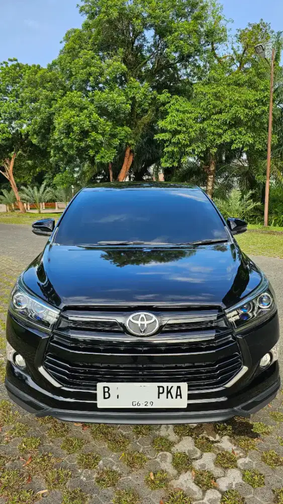 TOYOTA INNOVA VENTURER 2.4 AT 2019 DIESEL