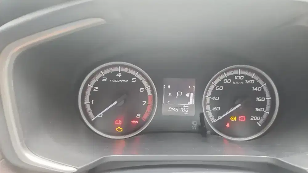Dijual mahal livina VE 2019 AT