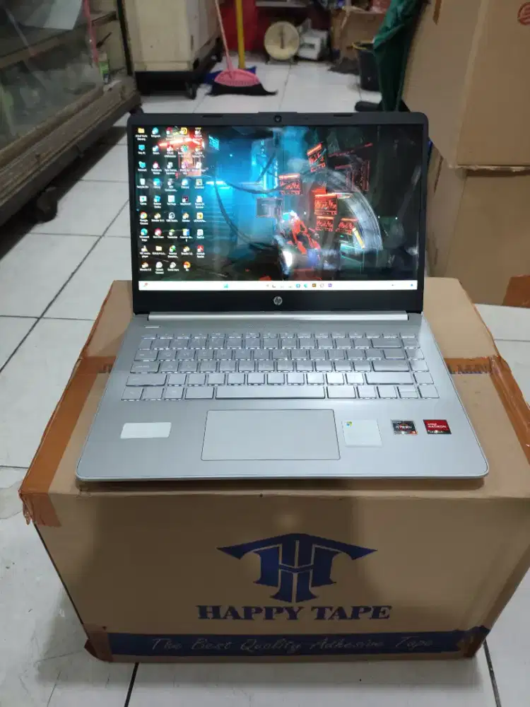 Laptop HP 14s-FQ1032AU Ram 8gb SSD 512gb Ryzen 3-5300U Gaming FullHD