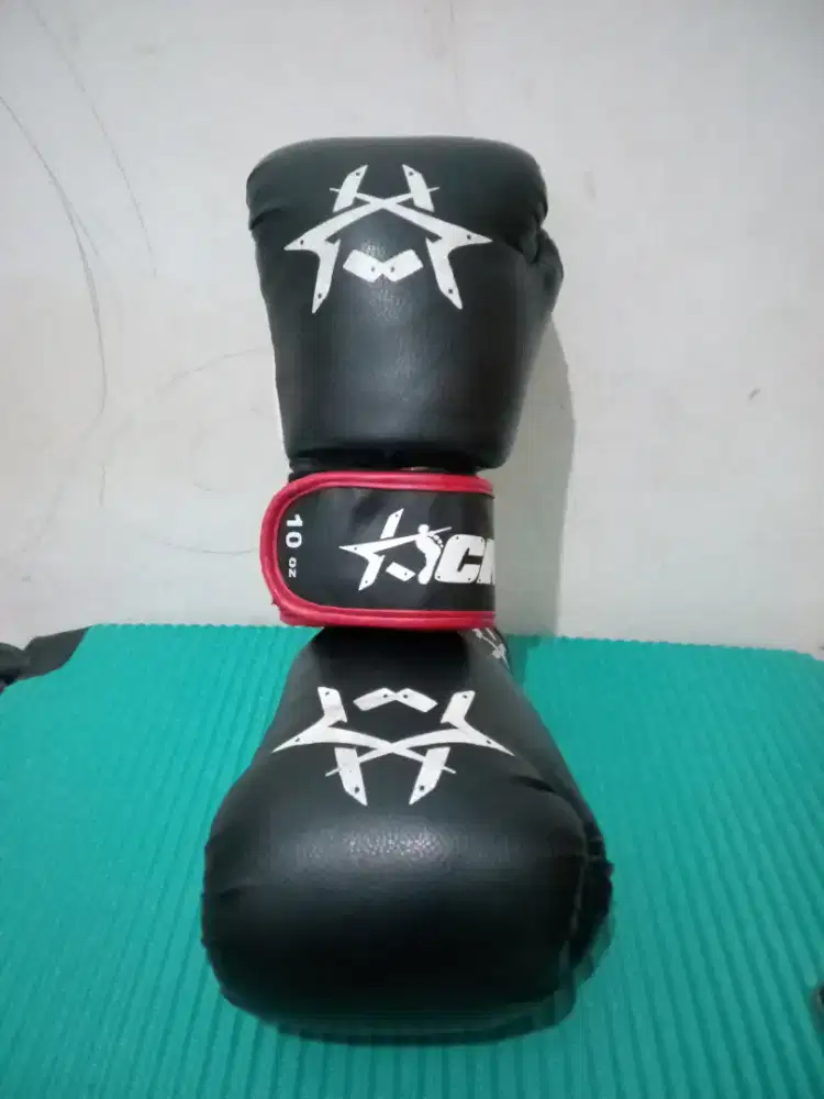 Globes 10oz muaythai second