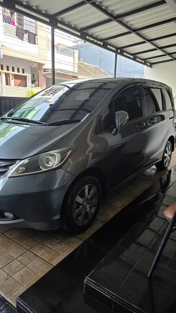 Honda Freed 2010 Bensin