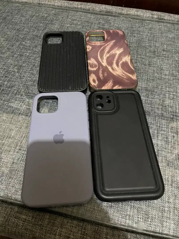 Hard Case Iphone 12 (4 pcs) - Good Condition