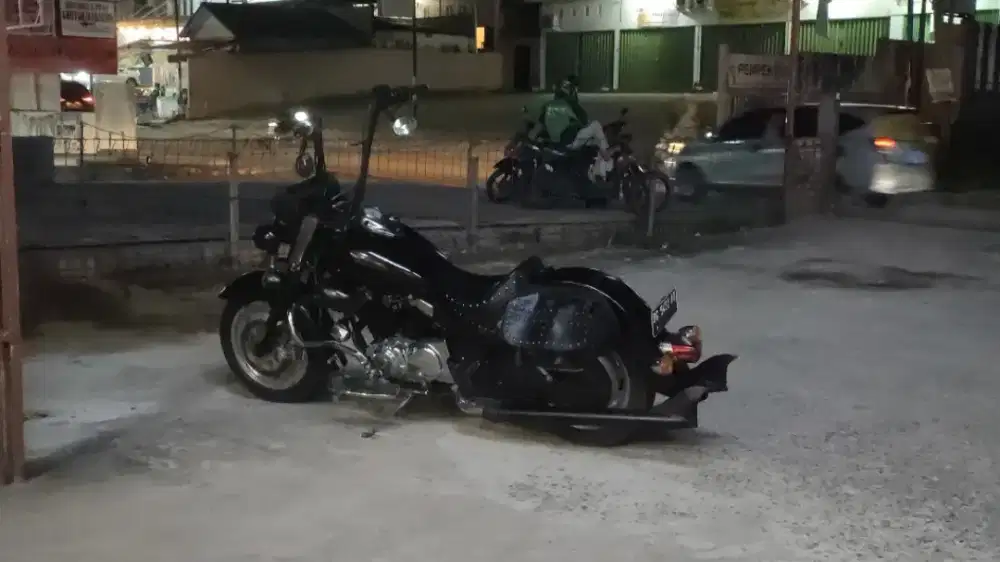 Ruby v.twin motif chicanos