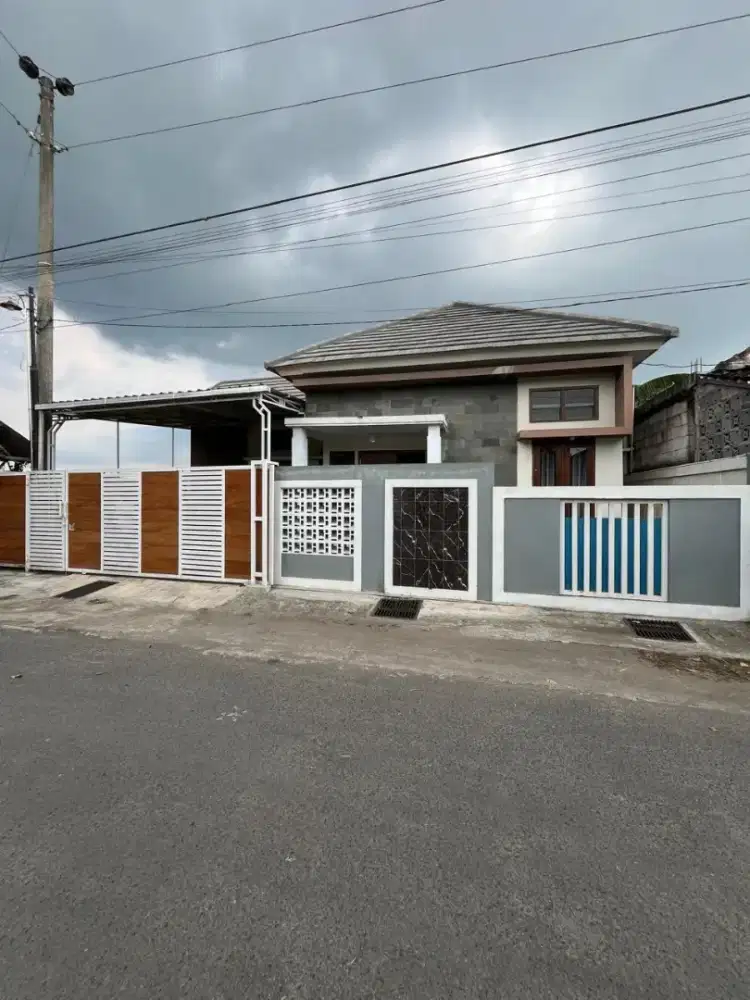 Rumah Tepi Jalan Dekat Wisata Lava Bantal Berbah 18 Menit Ke Kota