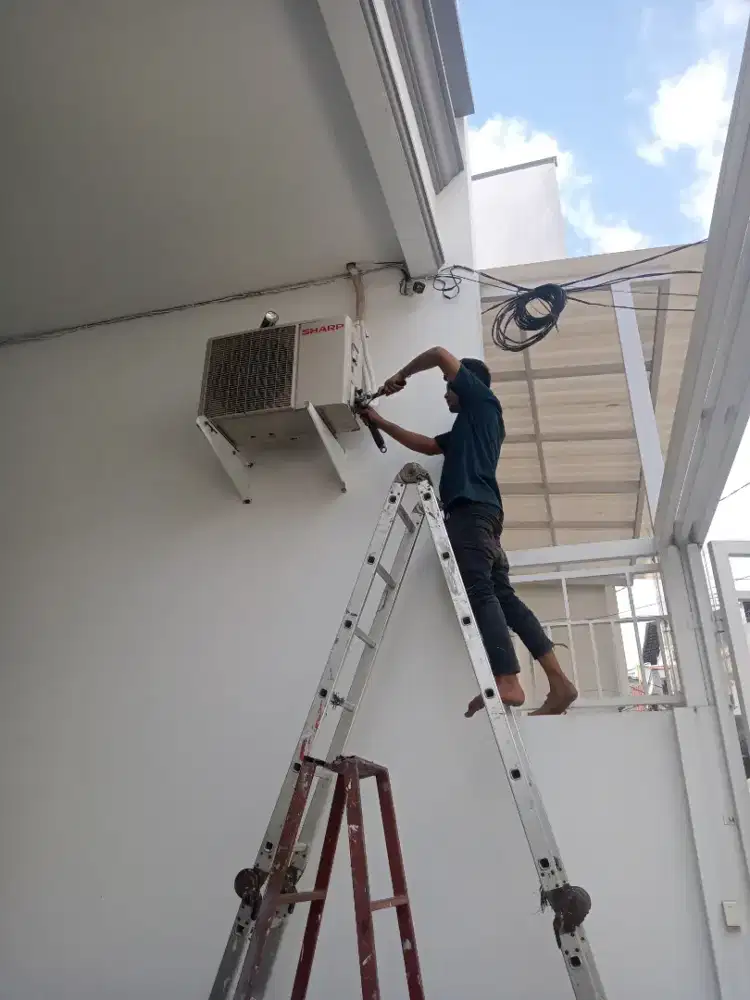 JASA SERVICE AC TEBET