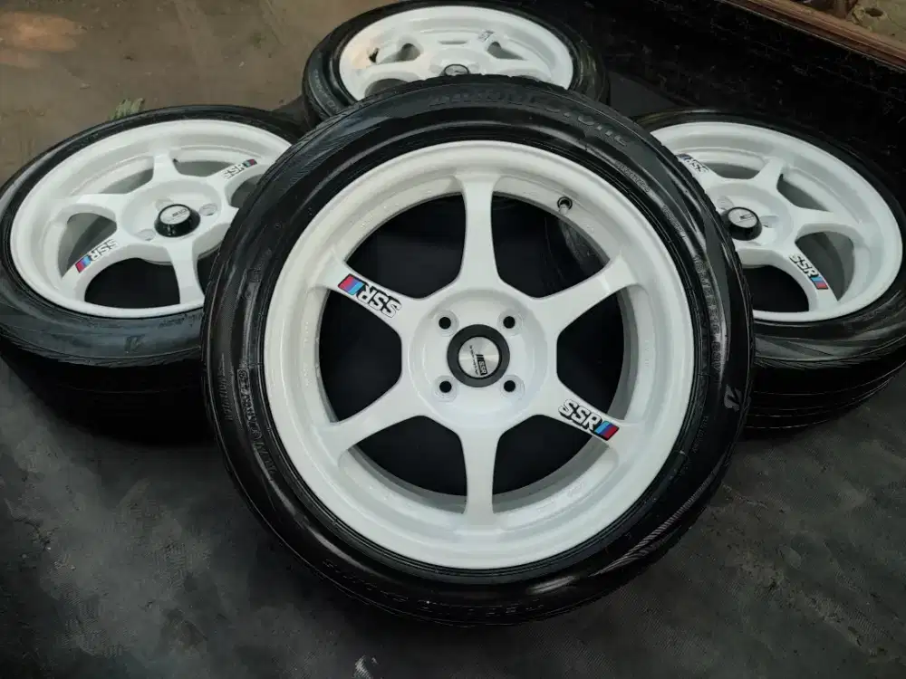 Velg SSR R16 
RING 16
Pcd 4x100
Lebar 7
Et 42
Ban 185/55
Velg mulus no