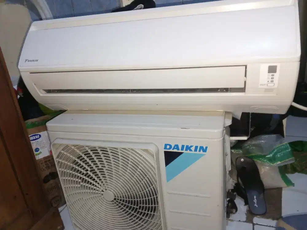 AC split 05 merek DAikiin