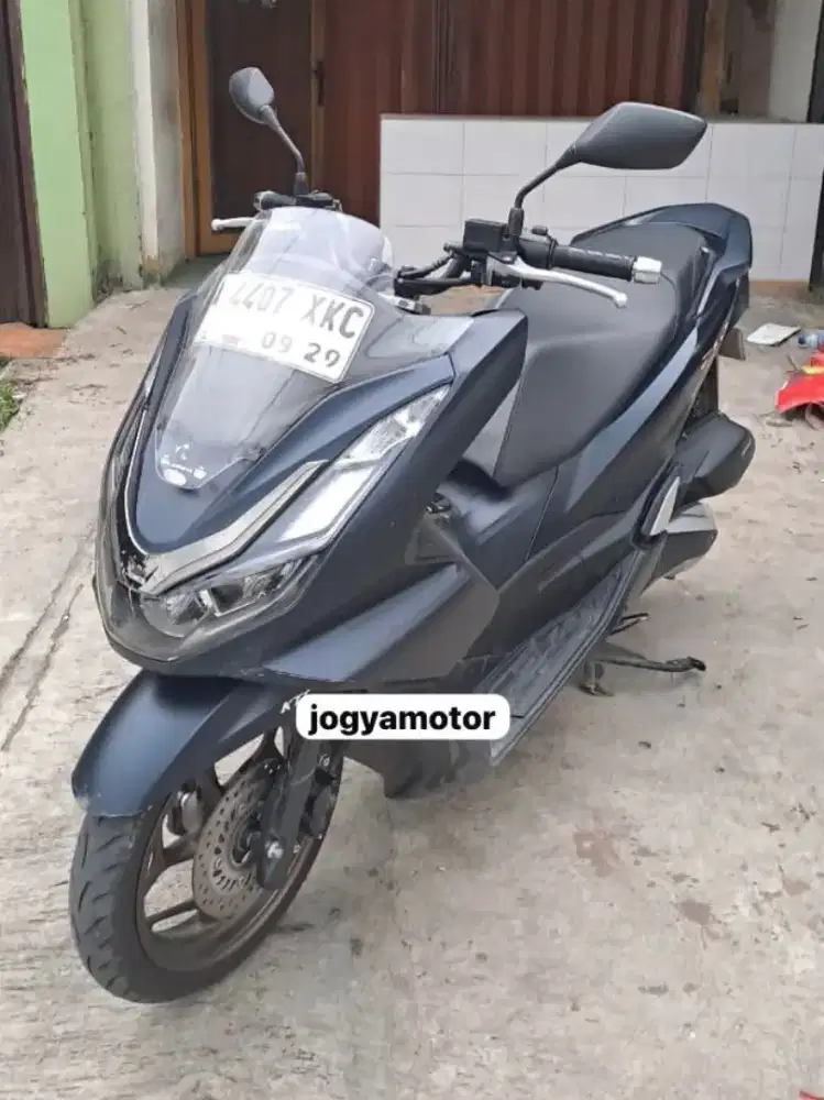 Honda PCX 160 abs tahun 2024 cash credit