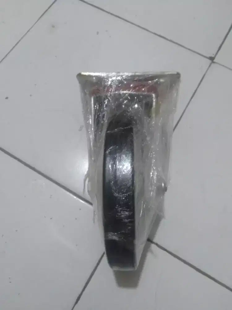 ban troli kondisi baru