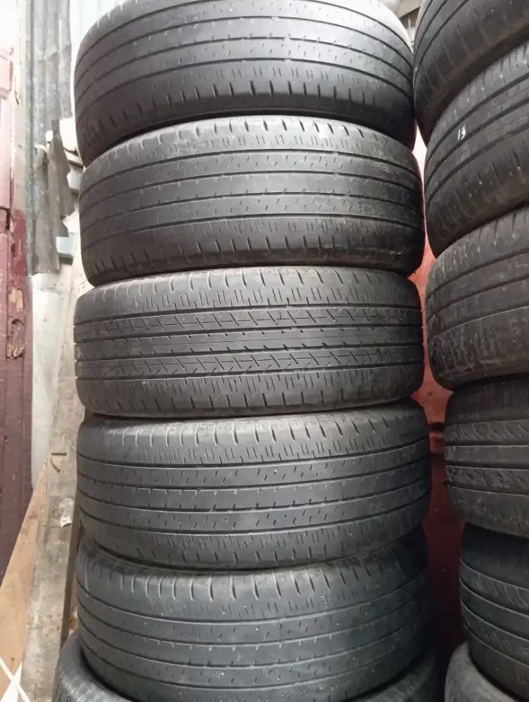 Ban bekas mobil 215/55 r17  bridgestone, dunlop
