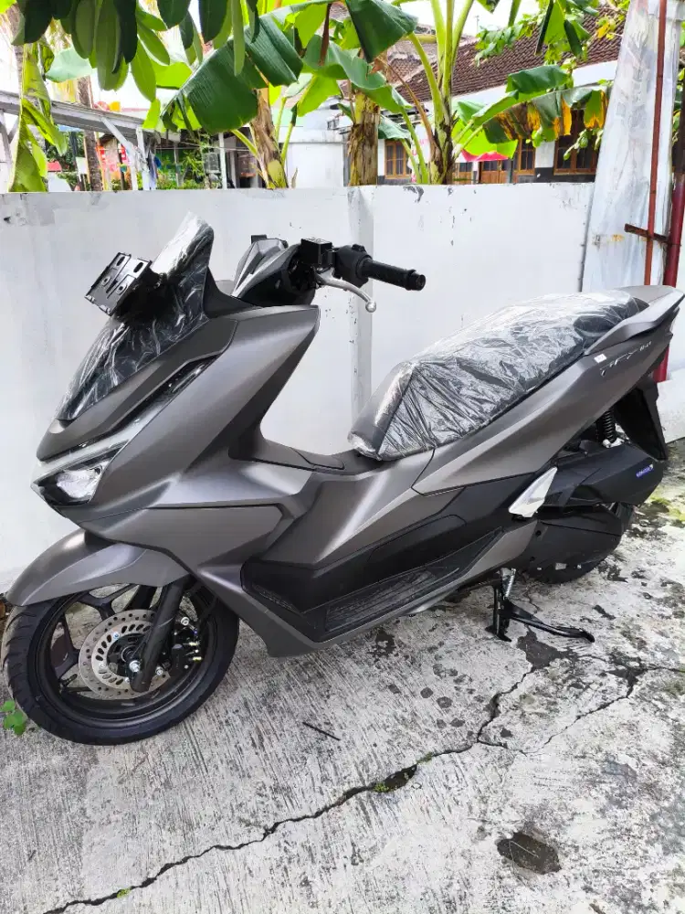 PCX 160 CBS SILVER