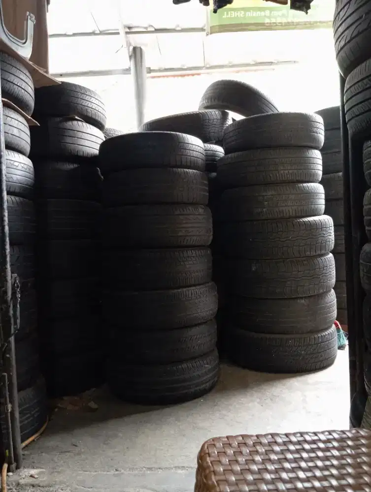 Ban bekas mobil 205/55 r16 bridgestone, dunlop