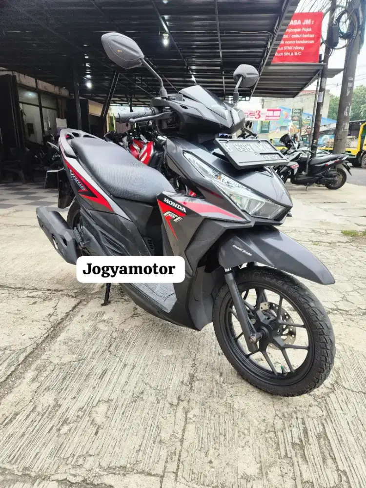 Honda Vario 150 cc tahun 2015 cash
