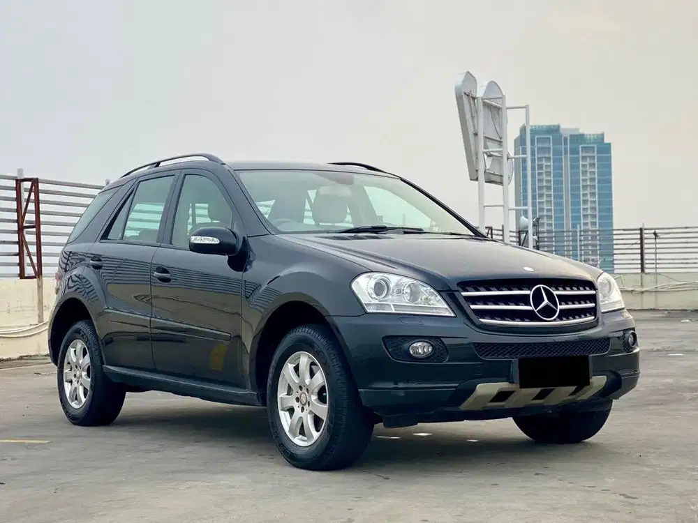 Mercedes Benz ML350 4matic low km 50 ribuan full original
