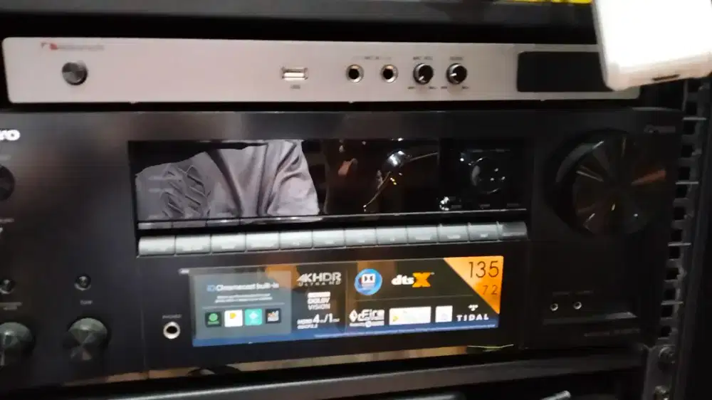 Dijual perlengkapan Karaoke rumahan atau studio mini for podcast